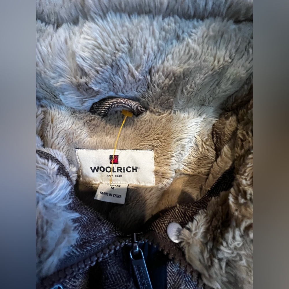 Like New! Woolrich Fur Lined Winter/Ski Jacket - Picture 5 of 6